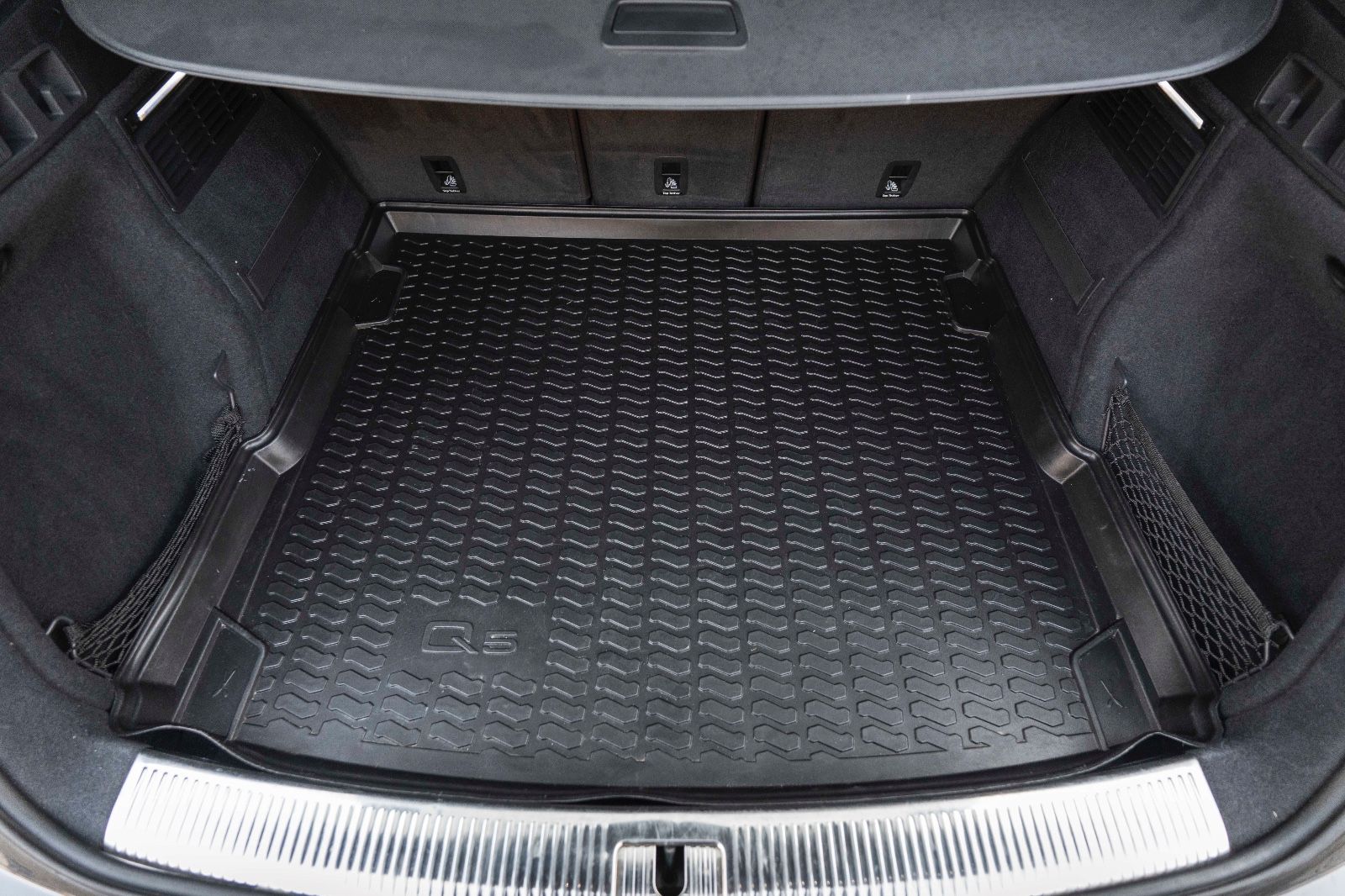 Fahrzeugabbildung Audi Q5 2.0 TFSI QUATTRO S-LINE 360° B&O TOTW SHZ PDC