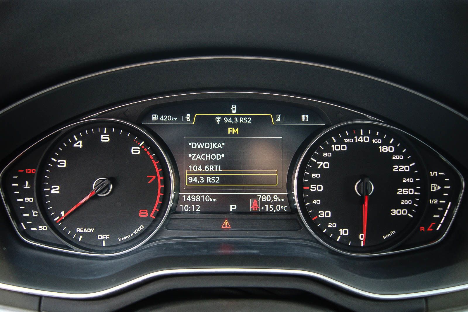 Fahrzeugabbildung Audi A4 Avant 14TFSI S-Tronic NAVI XENON ANHÄNGERKPLG