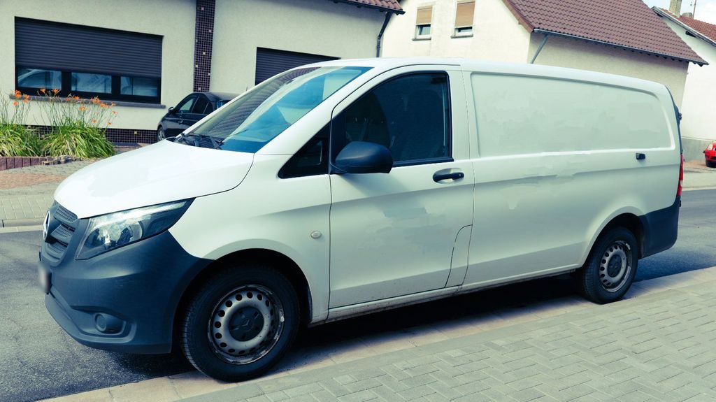 Image of Mercedes-Benz Vito