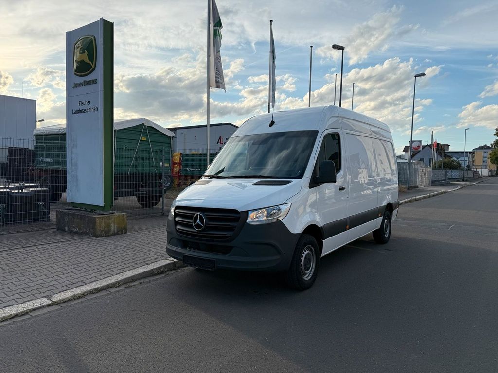 Image of Mercedes-Benz Sprinter