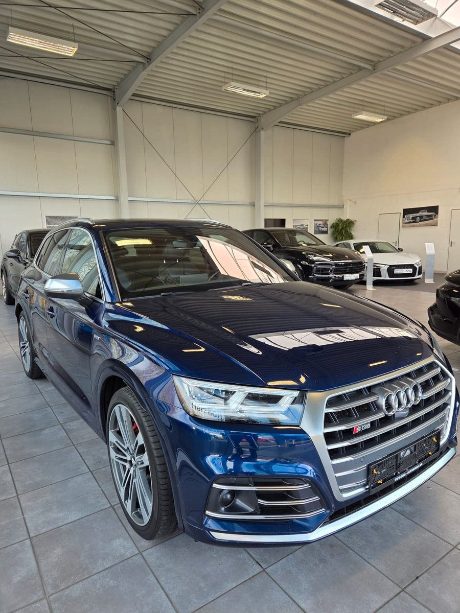 Fahrzeugabbildung Audi SQ5 3.0 TFSI quattro/Voll/Panodach/HUD/AHK