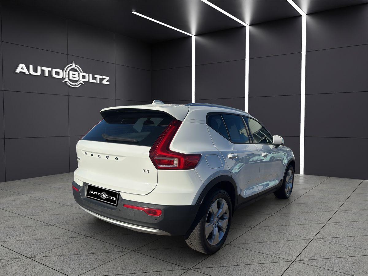 Volvo XC40 Momentum 2WD LEDER KAMERA LED SITZH MEMORY