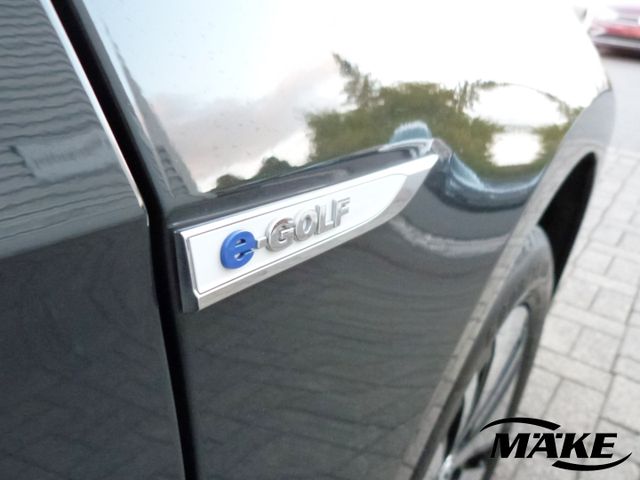 Golf e-Golf, CCS-Ladedose, Rückfahrkamera, SHZ, 