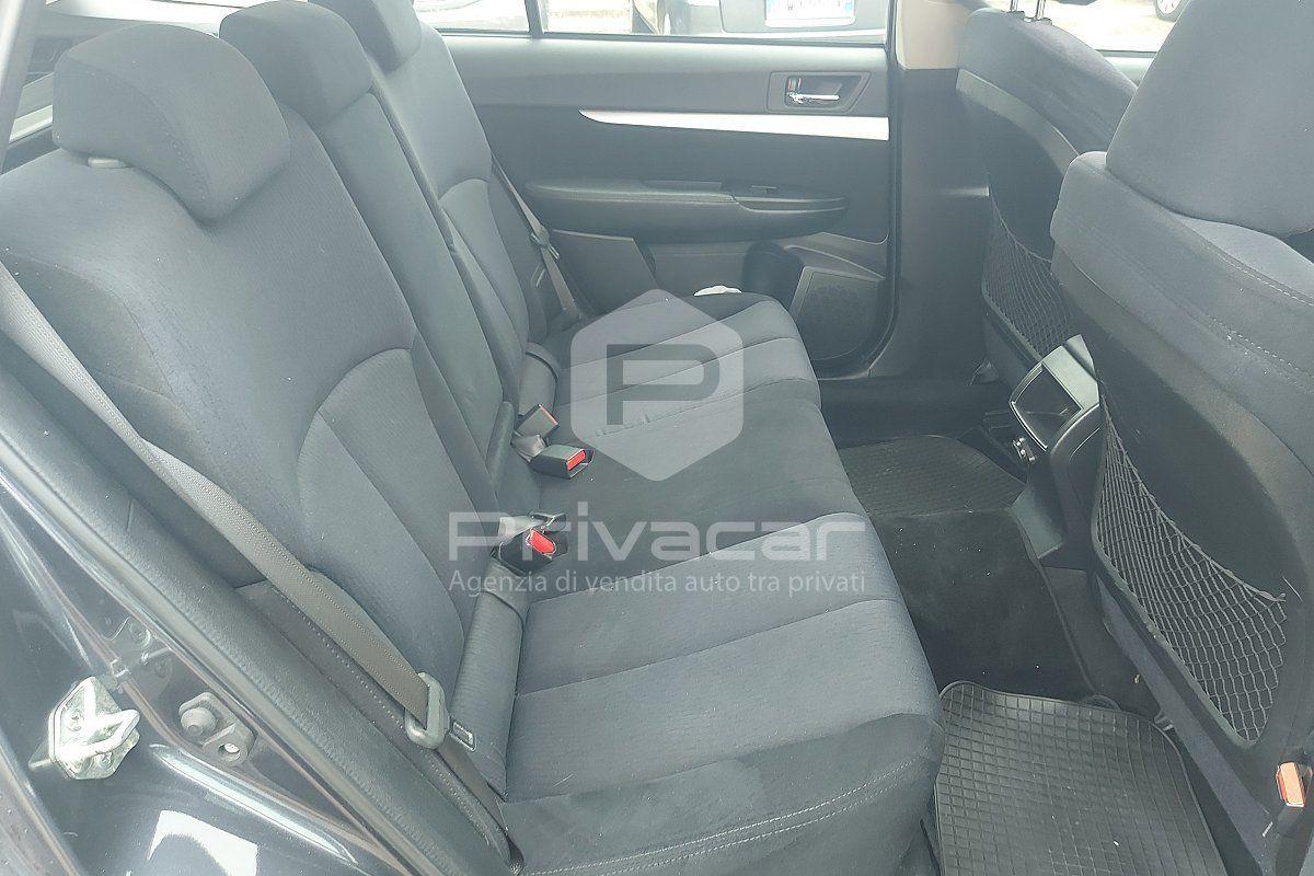 Subaru Outback 2010 — photo 15