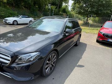 Mercedes E 220 - 3