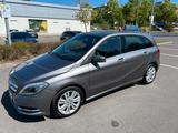 Mercedes-Benz Sehr gepfegter B 180 Automatik mit Sportpaket 