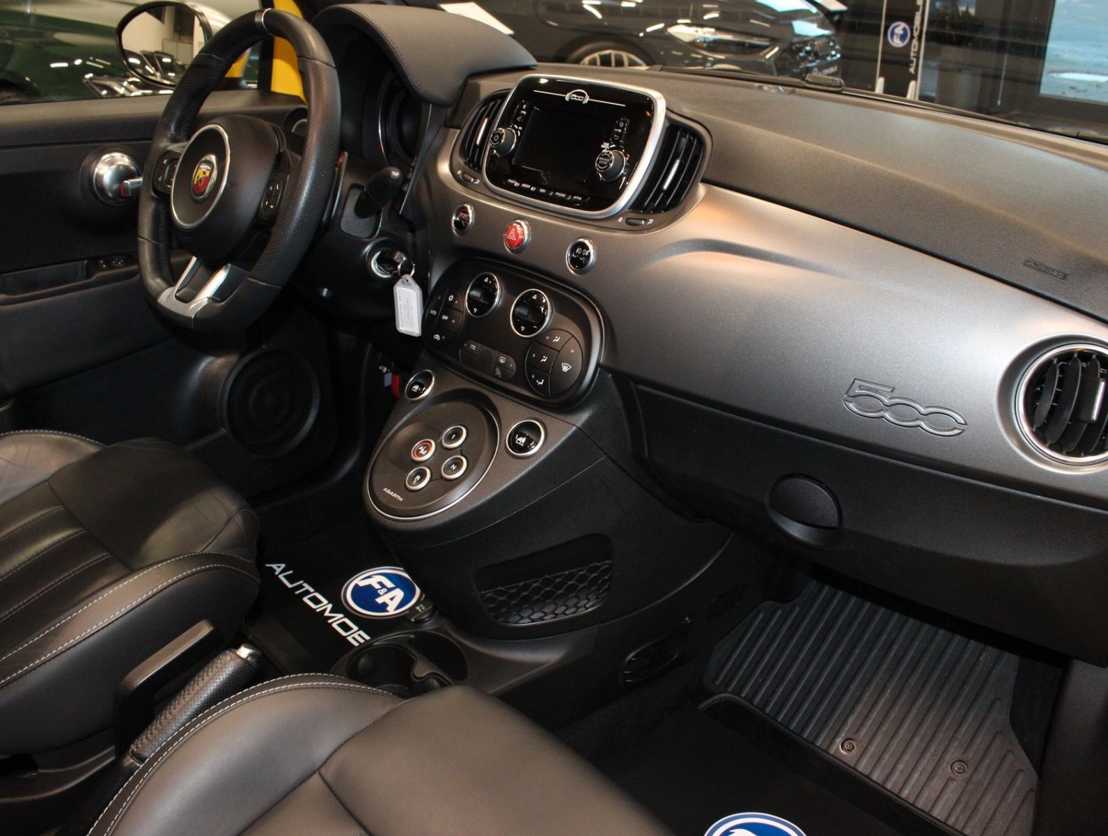 Fahrzeugabbildung Abarth 500 Cabrio 595 C Turismo 2.Hand+Navi+PDC+DAB