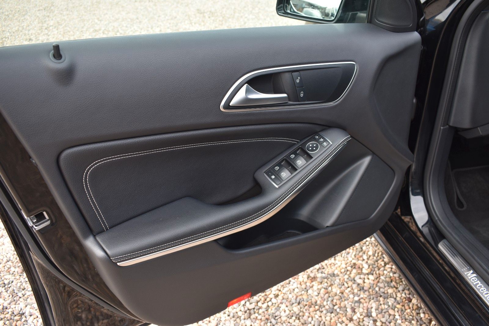 Fahrzeugabbildung Mercedes-Benz A 180 BlueEfficiency Urban Autom. Navi Kamera