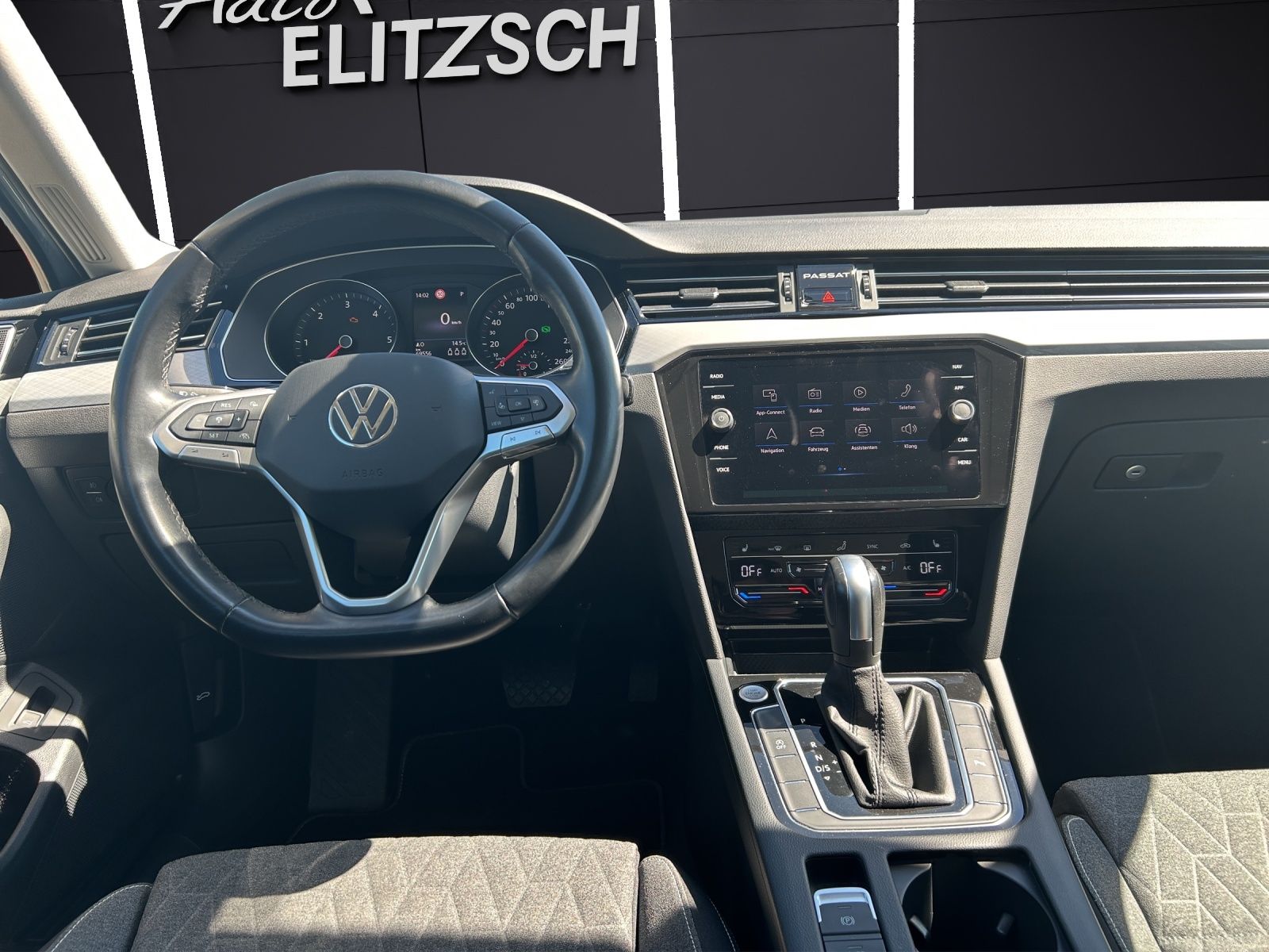Fahrzeugabbildung Volkswagen Passat Variant TDI Business DSG LED Navi ACC AHK