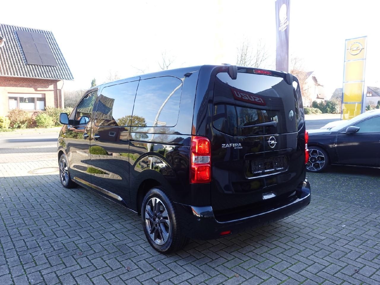 Fahrzeugabbildung Opel Zafira Life 2,0 7-Sitzer M Automatik