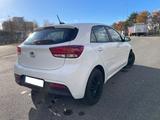 Kia Rio 1.2 Vision  - Kia Rio: Von Privat