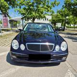Mercedes-Benz E 500 V8 Avantgarde TÜV neu!  - blaue Mercedes-Benz E 500
