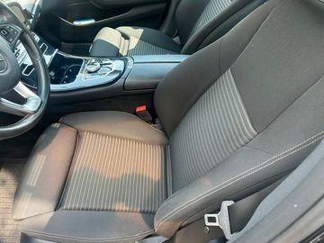 Mercedes E 220 - 10
