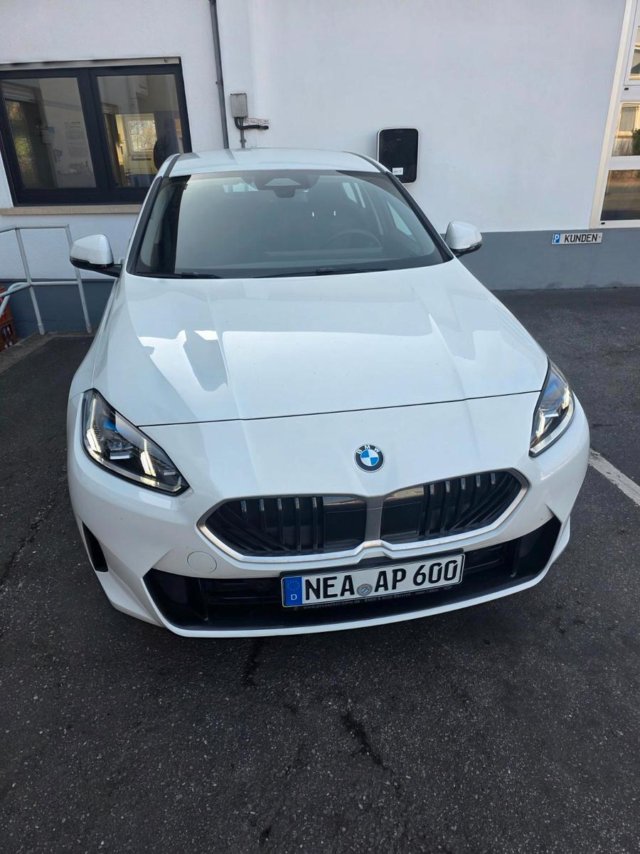 BMW 120i Lim/RFK/NAVI/DA/LED/KFZG