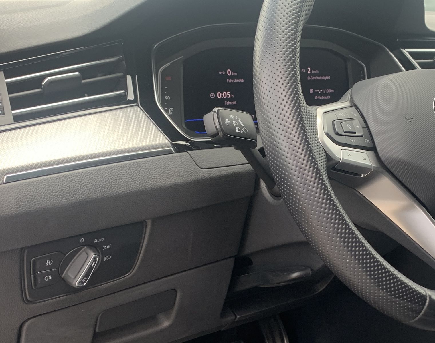Fahrzeugabbildung Volkswagen Passat Variant 2.0 TDI*R-Line*4Motion*Leder*AHK*