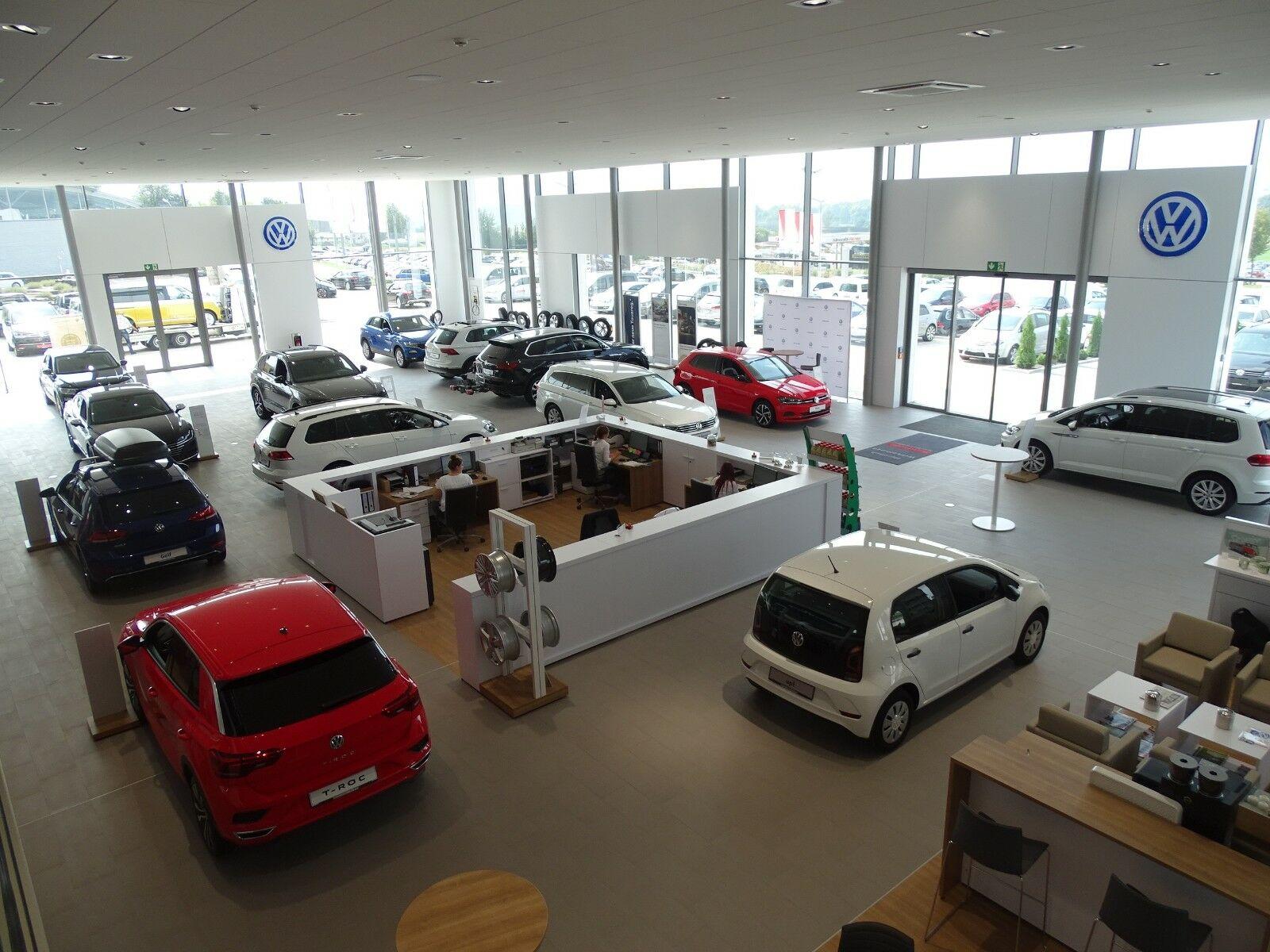 showroom-image-bottom