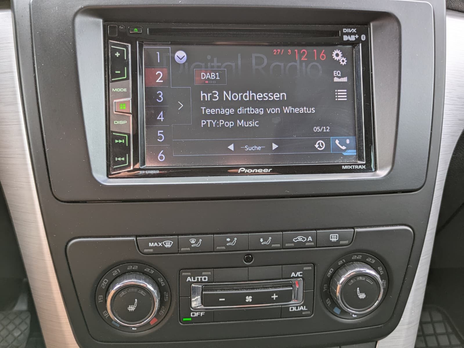 Fahrzeugabbildung SKODA Yeti 2.0 TDI Ambition 4x4 AHK*TEMP*PDC*SHZ