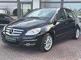 Mercedes-Benz B 160 BE Sport Paket Teil-Leder*Chrome*SHZG*FH* - Mercedes-Benz B 160 mit Benzin-Antrieb