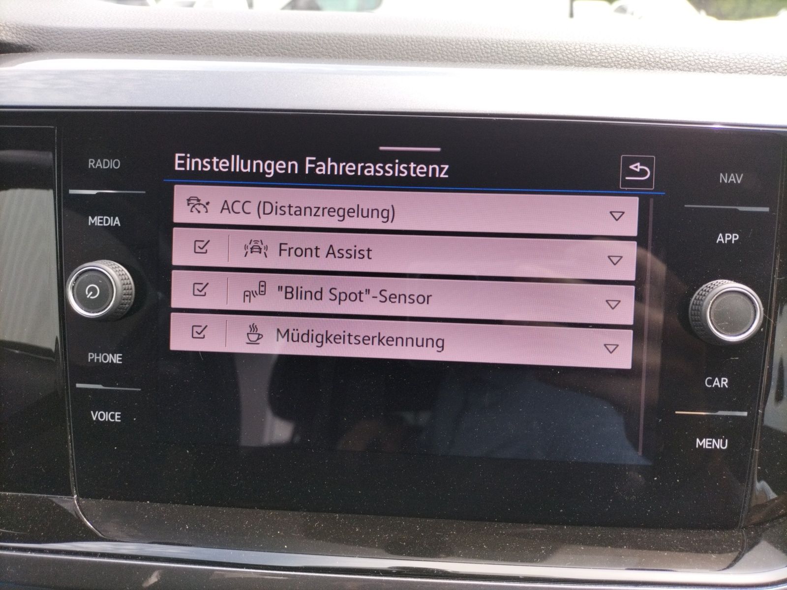 Fahrzeugabbildung Volkswagen Polo VI Highline TSI DSG LED ACC SHZ PDC WeConne