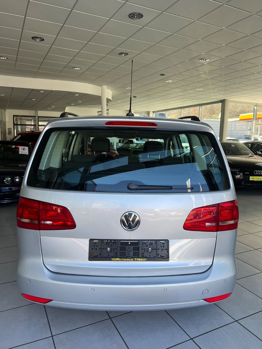 Fahrzeugabbildung Volkswagen Touran 2.0 TDI DSG
