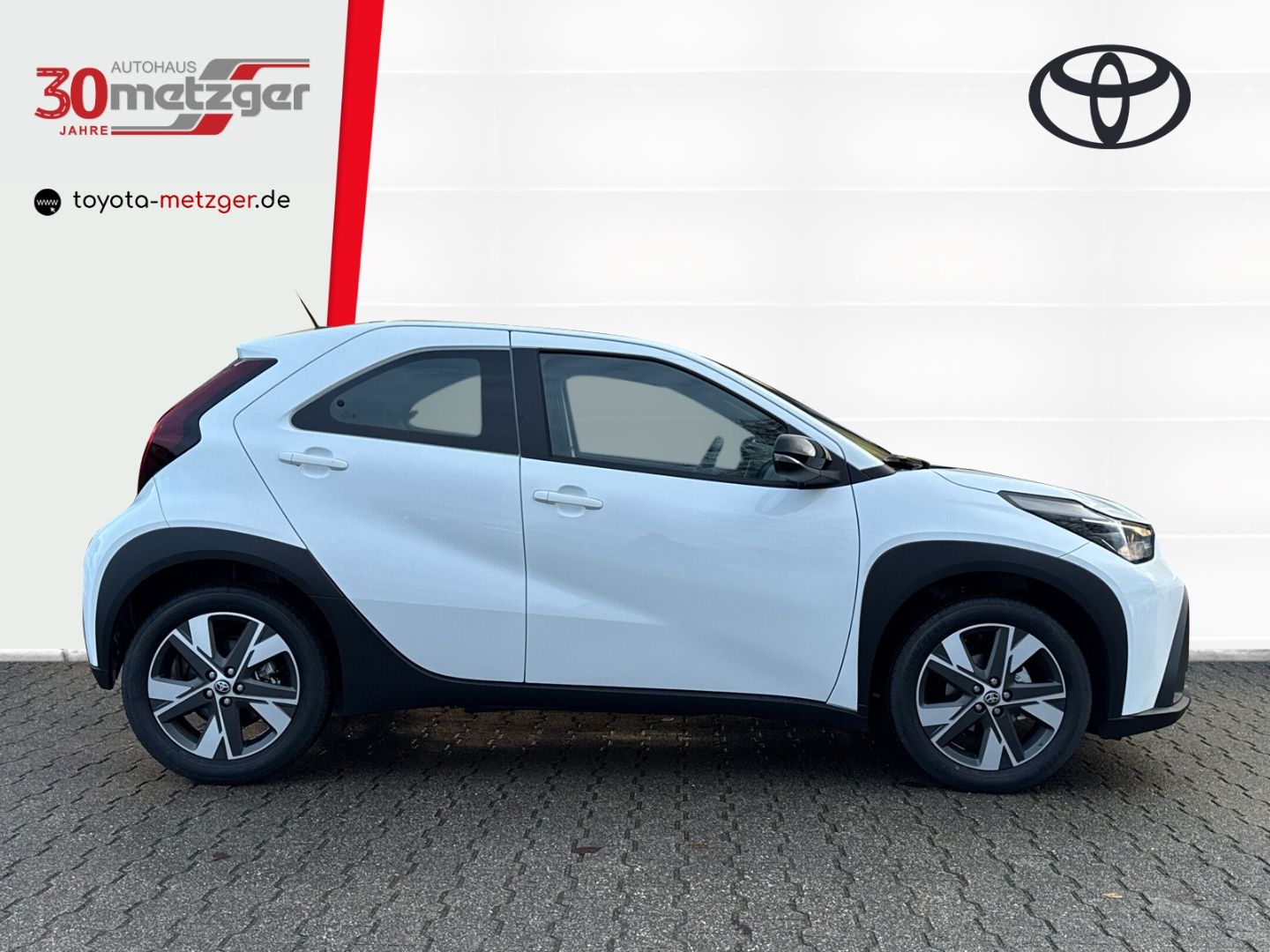 Toyota Aygo X Active 1.5 HYBRID AUTOMATIK +Sitzheizung imagem 2