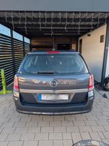 Opel Astra Caravan 1.6 Ecotec Sport 85kW mit Dachbox  - Opel Astra Kombi Caravan mit Benzin-Antrieb