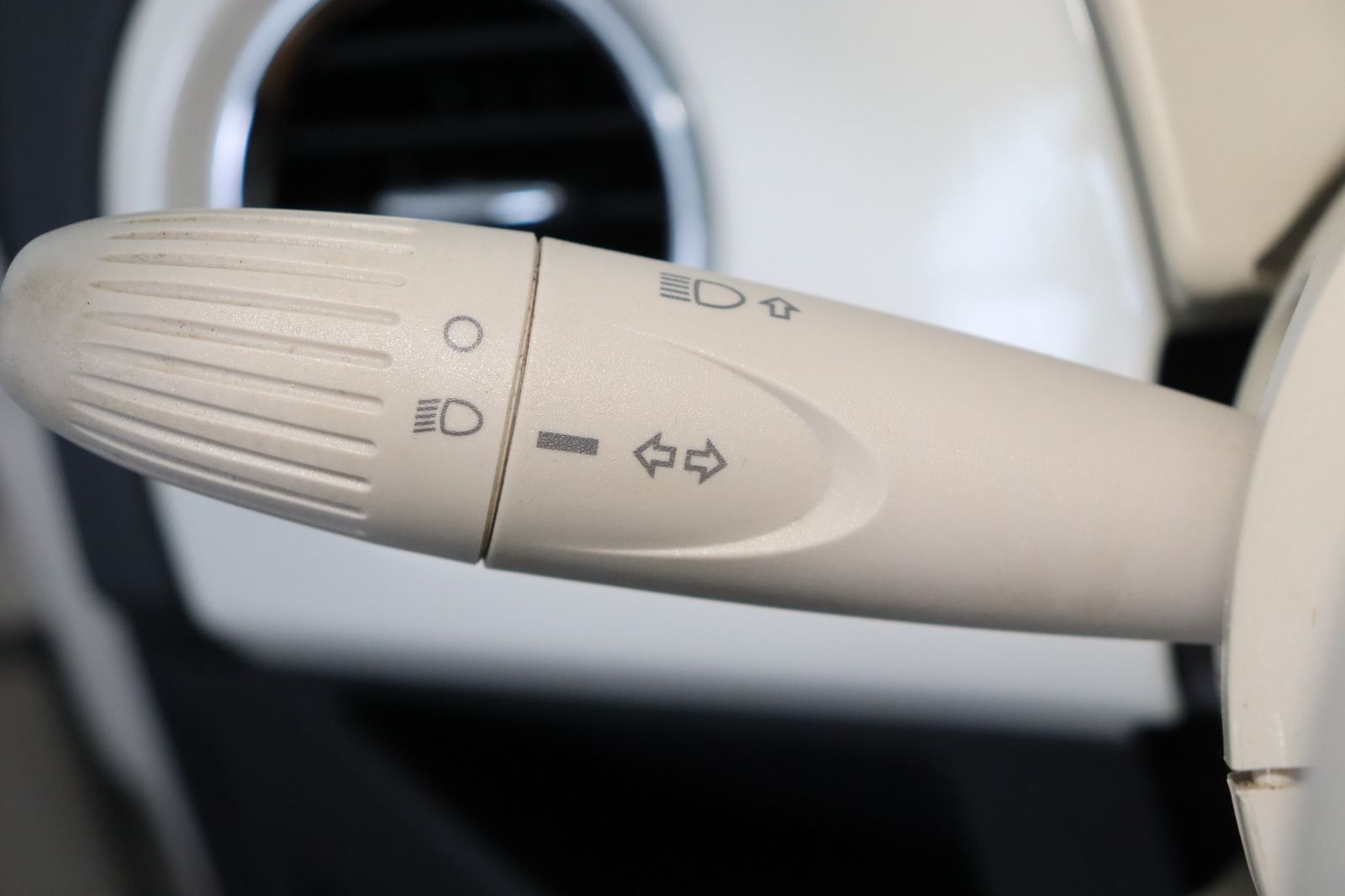 Fahrzeugabbildung Fiat 500 1.2 8V Lounge * Klima * Alu