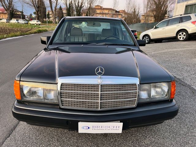 Mercedes-Benz Mercedes-benz 190 2.0 E