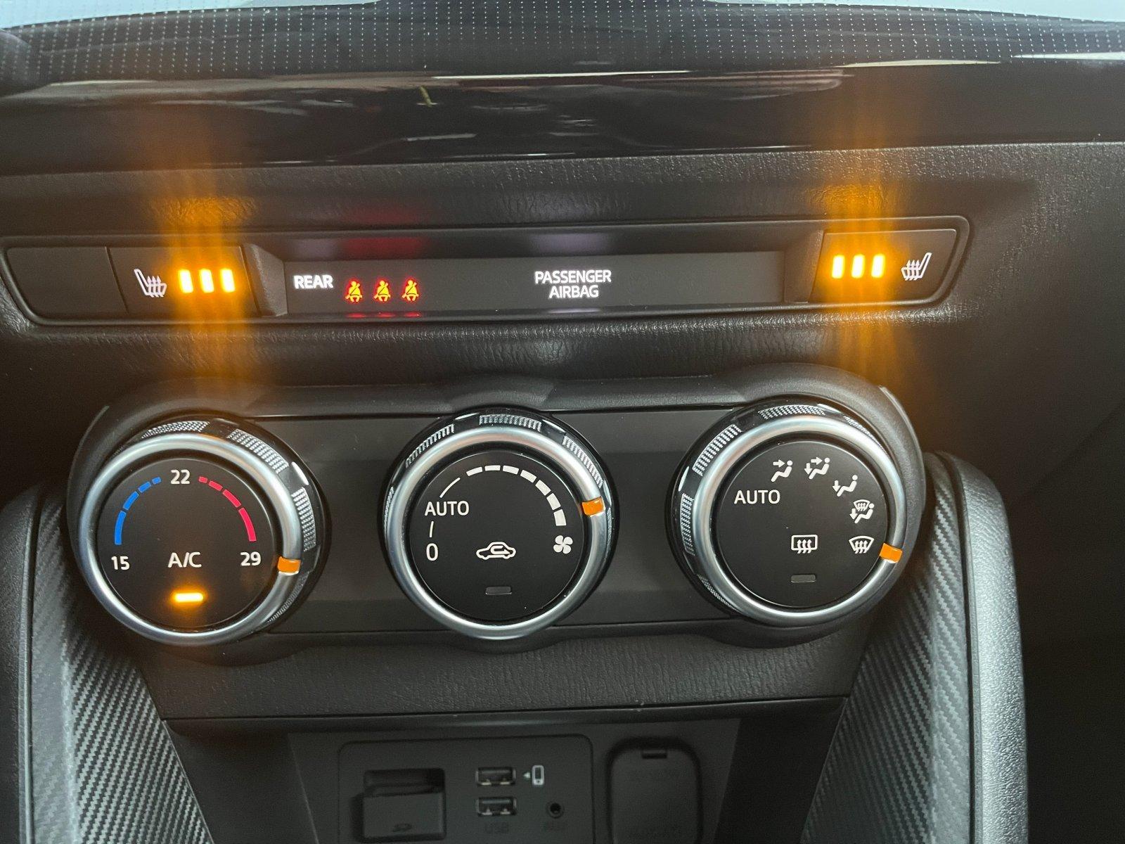 Mazda 2 1.5i HOMURA 90 | LED | PDC |