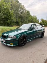 BMW  323i Handschalter  - BMW 323 mit Schiebedach