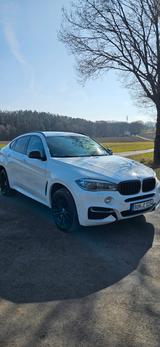BMW X6 M50 M50d - HEAD UP 360° KEYLESS VERKEHRSZEICH - BMW X6 M50 aus 2015
