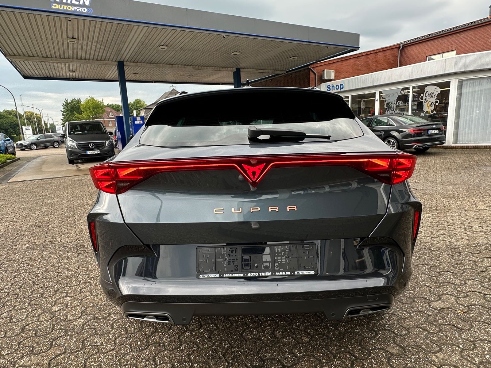 Fahrzeugabbildung CUPRA Formentor 1.5 eTSI DSG ACC/AHK/LED/SHZG/CarPlay