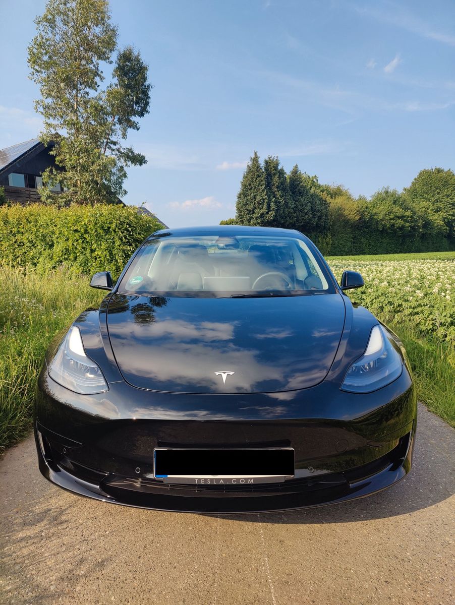 TESLA mit Extras
