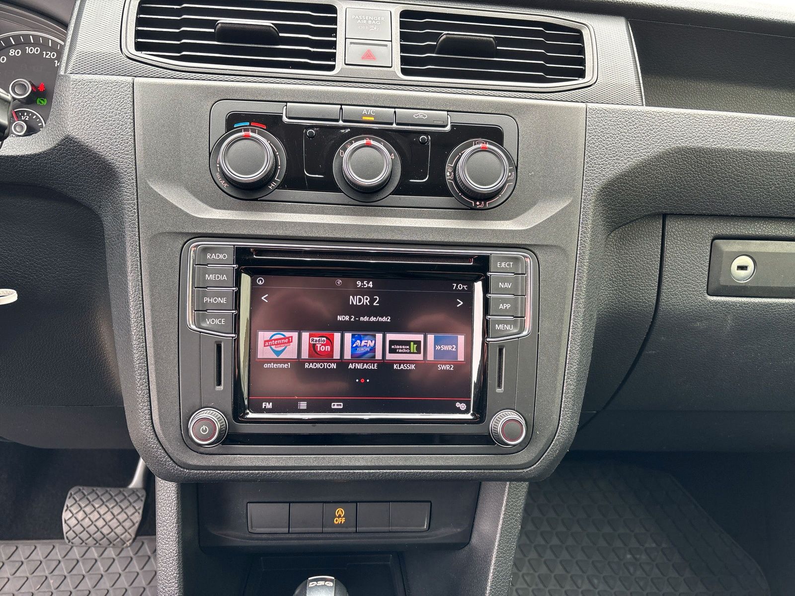Fahrzeugabbildung Volkswagen Caddy Maxi Kasten 2.0 TDI DSG PDC hi. Navi Klima