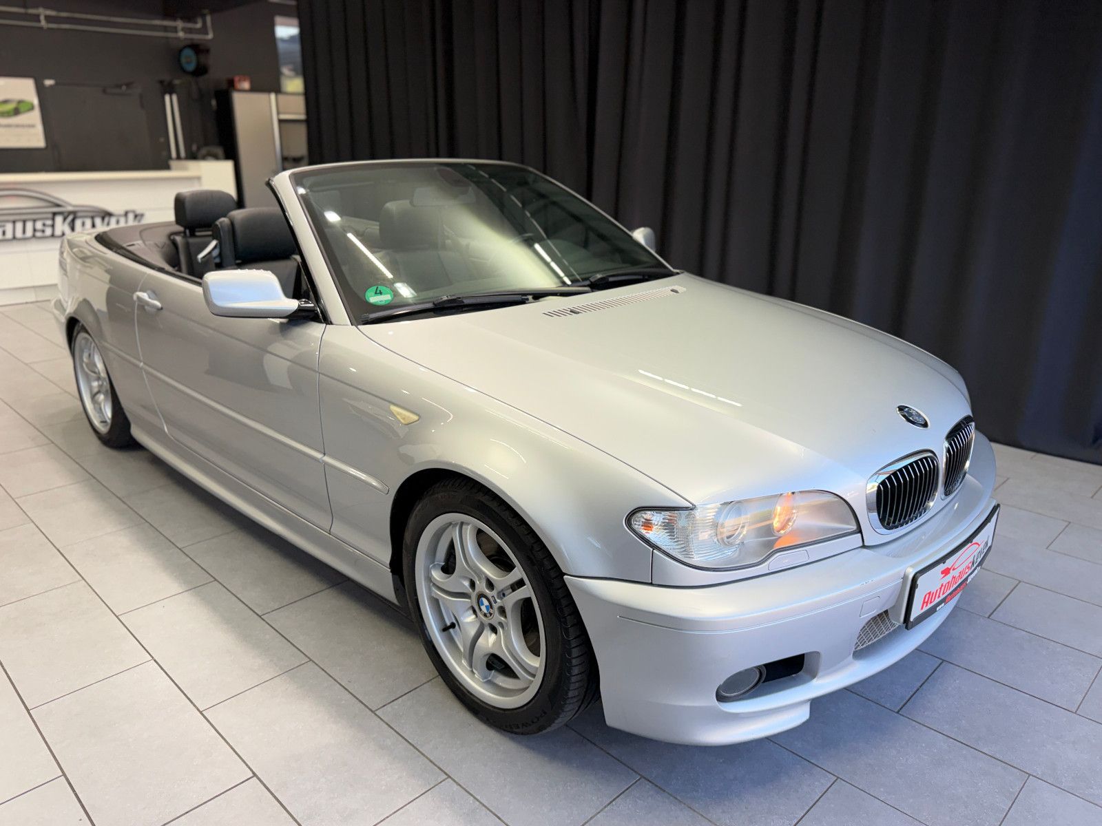 Fahrzeugabbildung BMW 330Ci|M-PAKET 2|HIFI|PDC|NAVI|LCI