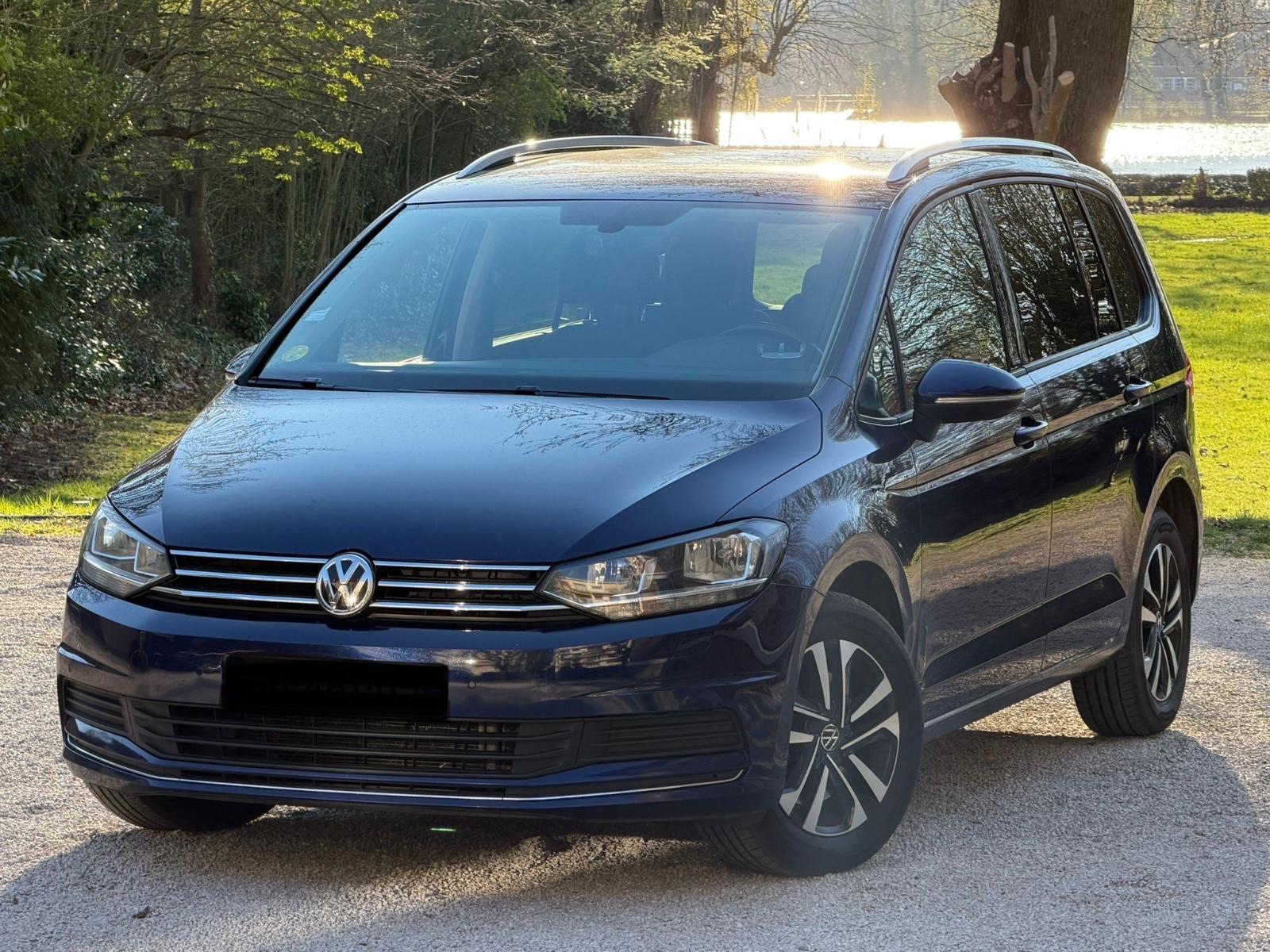 Volkswagen Touran United 2,0tdi DSG 7 PLATZ Navi Camera