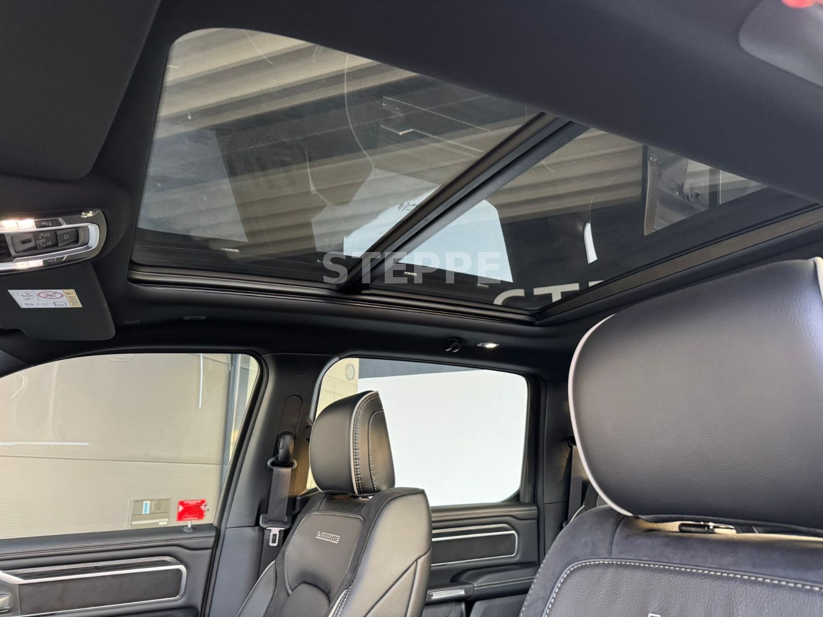 Dodge RAM 1500 5,7 V8  LARAMIE Sport Luftfed. AHK 20"