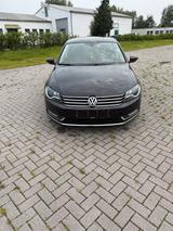 Volkswagen Passat b7 Limousine - Volkswagen Passat aus 2012 mit Diesel-Antrieb: Limousine
