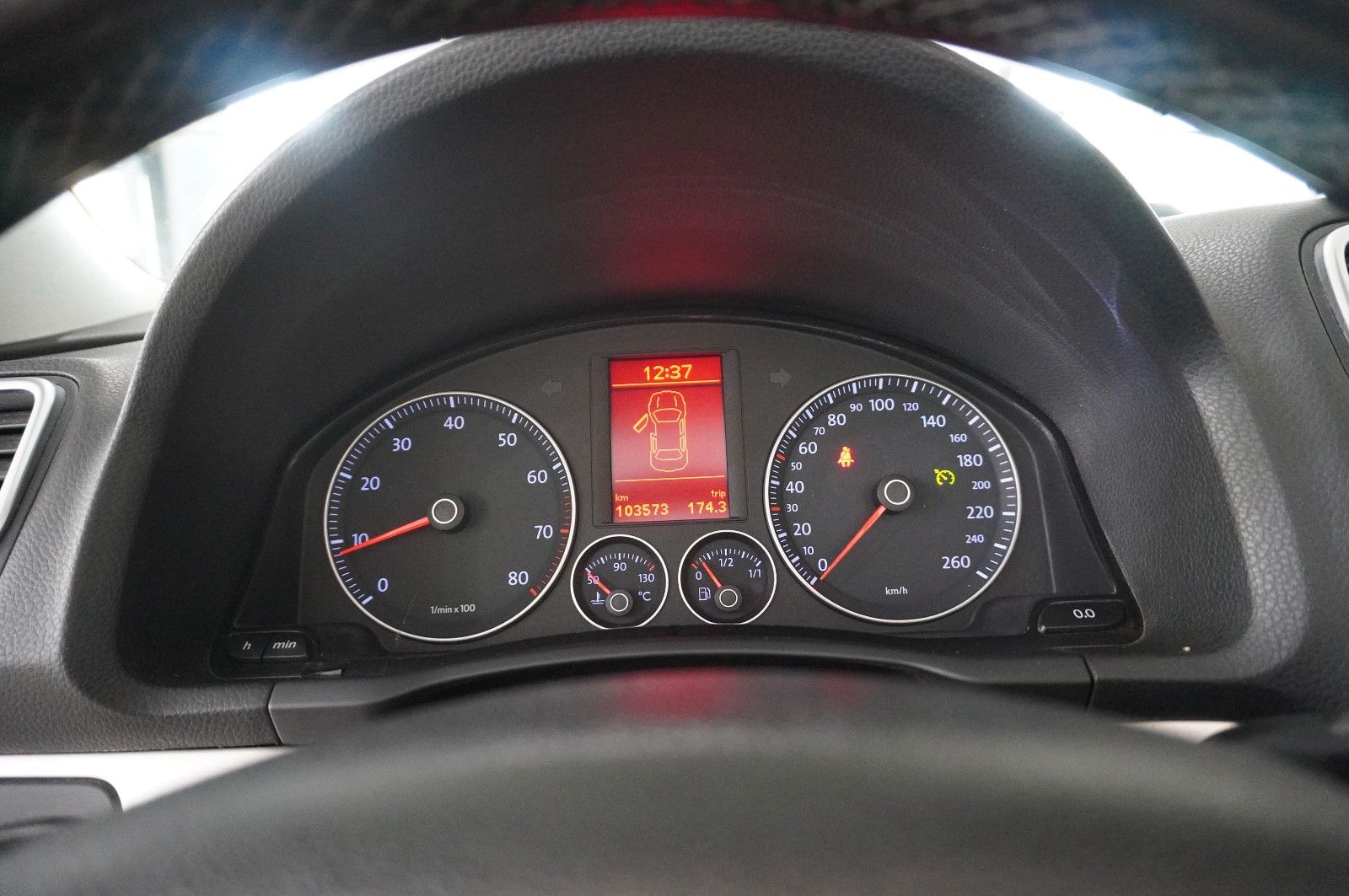 Fahrzeugabbildung Volkswagen Eos 2.0 FSI CABRIO SPORT/XENON/PDC/SHZ/LEDER