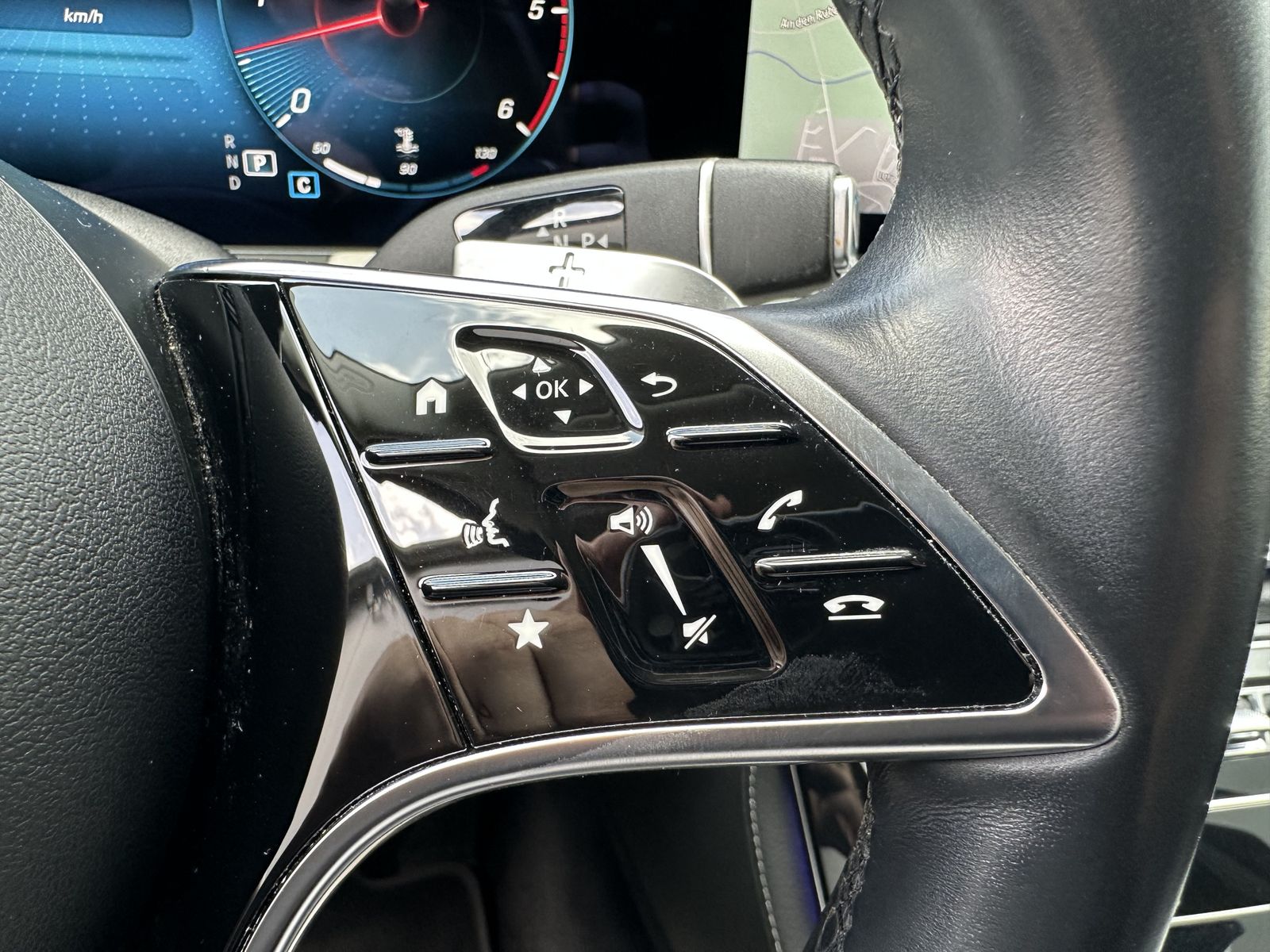 Fahrzeugabbildung Mercedes-Benz E 400d T Avantgarde 4Matic NAV+LED+KAM+19ZO+1HD