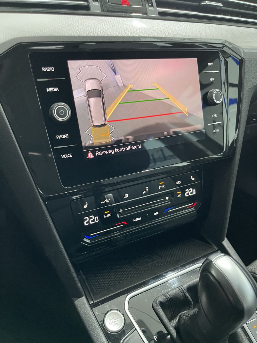 Fahrzeugabbildung Volkswagen Passat Variant Business 1.5 TSI*LED*Navi*Cam*