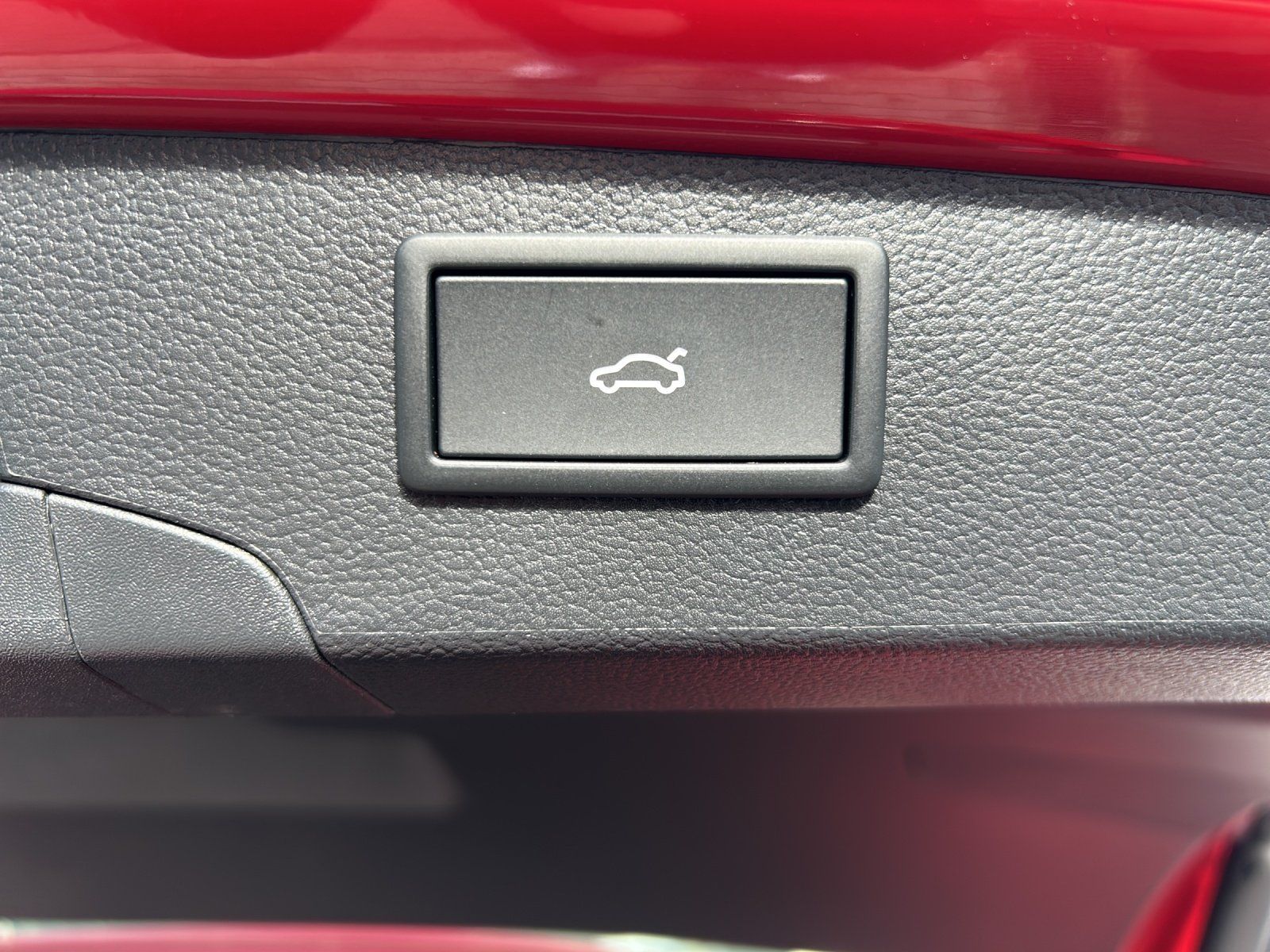 Fahrzeugabbildung SKODA Superb 1.5 TSI iV Sportline/PANO/AHK/HUD/ACC/360