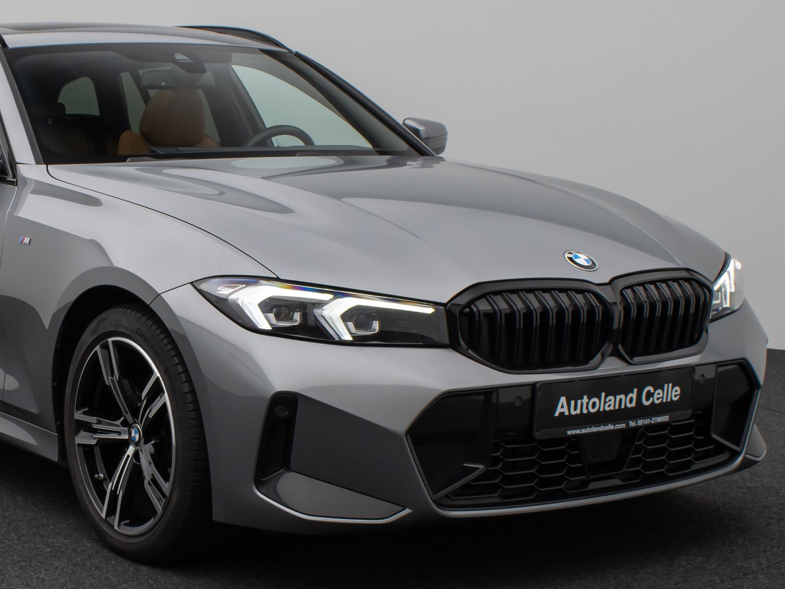 Fahrzeugabbildung BMW 320d  xD M Sport Panorama DAB HiFi PDC AHK Alarm