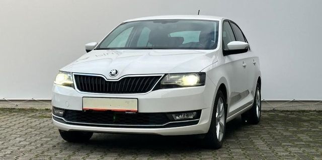 Skoda Rapid Style 110PS Automatik+PDC