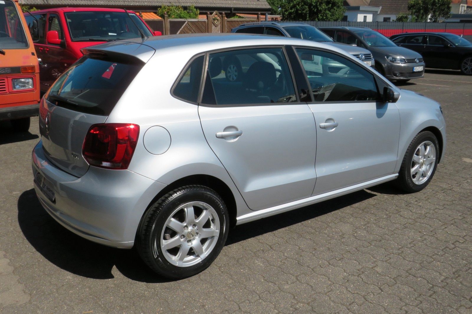 Fahrzeugabbildung Volkswagen Polo V Comfortline KLIMA RADIO SCHECKHEFT