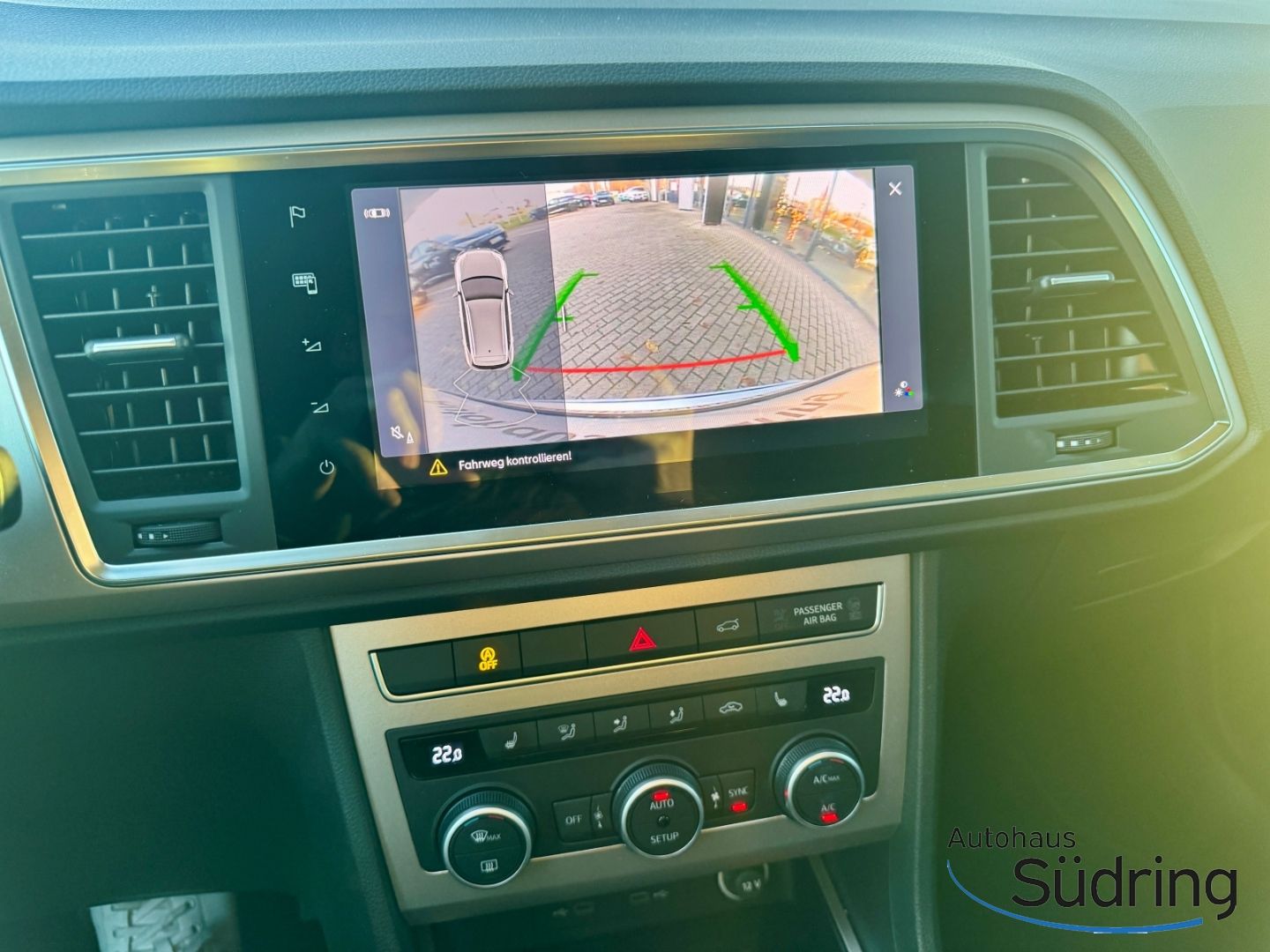 Ateca 2,0 TDI Xperience DSG AHK Navi beats Rfk.