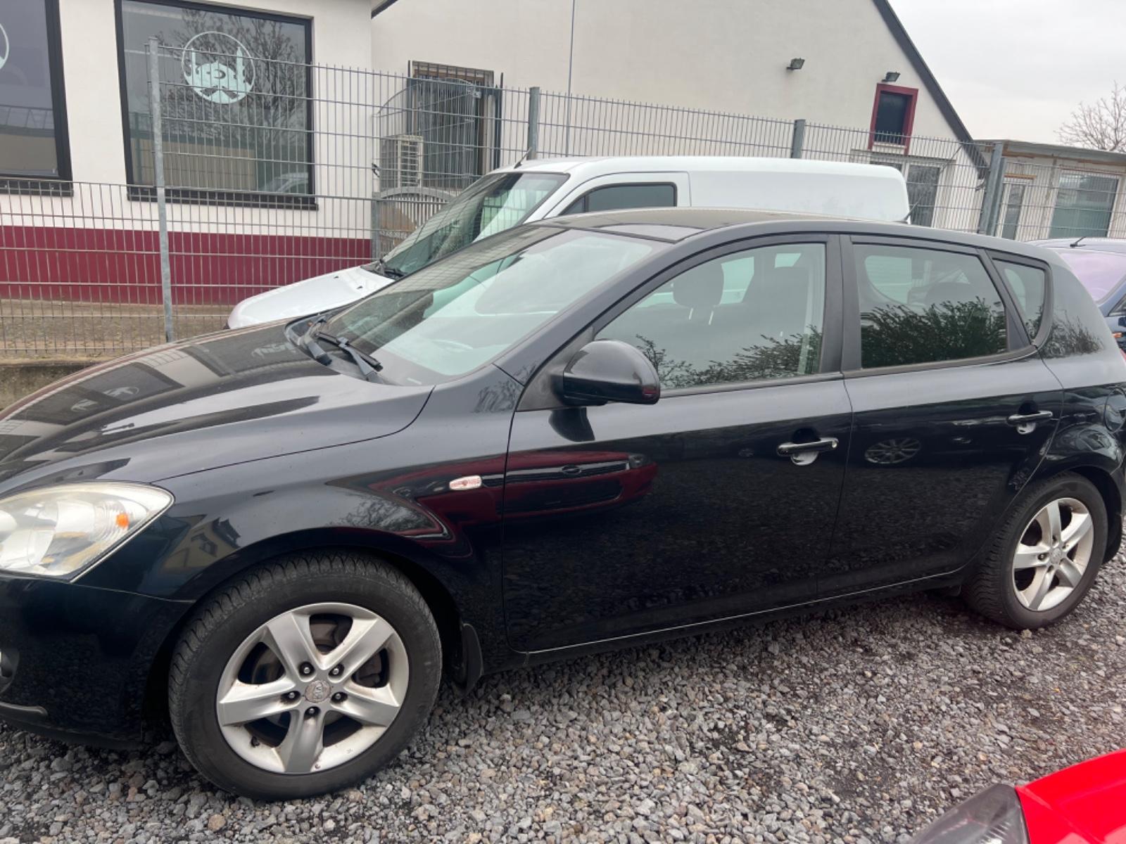 Kia ANDERE Ceed LX