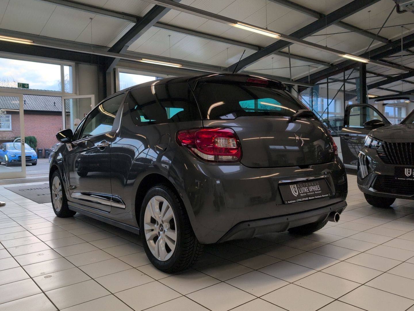 Fahrzeugabbildung Citroën DS3 1.2 PureTech 110 Navi Rückfahrkam. Notbrems.