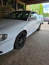 Opel Omega B 3,0 V6 - Opel Omega mit Benzin-Antrieb: Limousine, 3.0