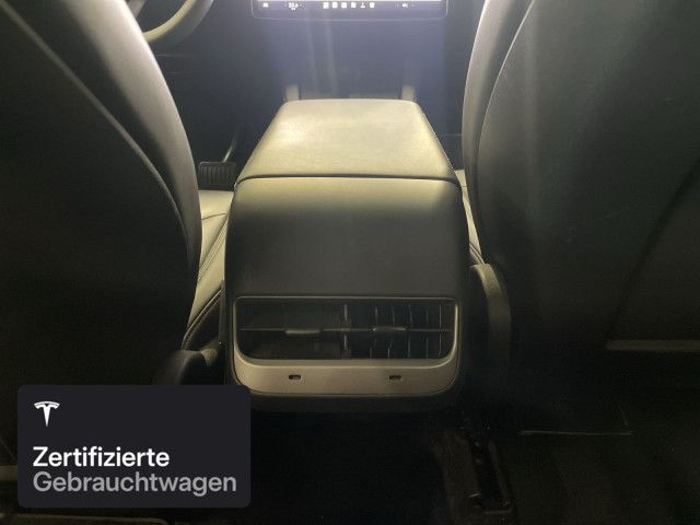 Tesla Model Y Long Range AWD foto 13